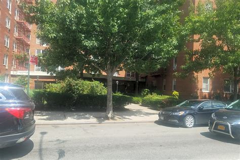 Coronet 6363 Queens Blvd Woodside Ny Apartments For Rent Rent