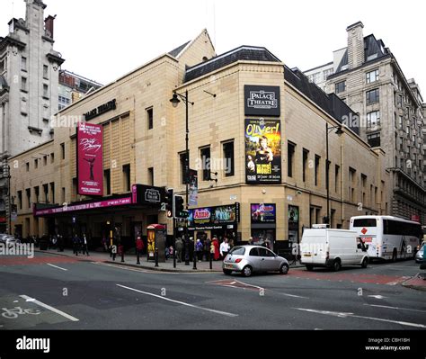 Palace Theatre Manchester Stock Photo Alamy