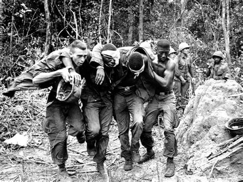 1968 Vietnam No One Is Left Behind This A Brotherhood Vietnam War