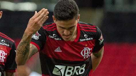 Na companhia de gustavo henrique, pedro rocha e michael. Pedro utilizará camisa especial em jogo do Flamengo ...