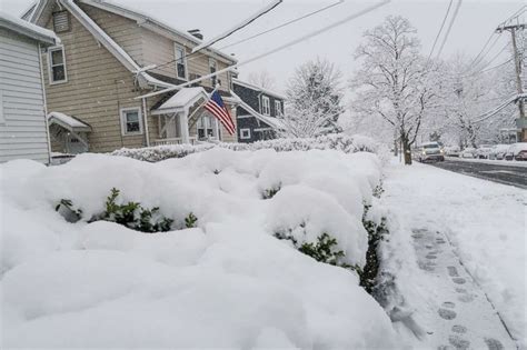 Spring Storm Hits Northeast Bringing Nyc The Most April Snow In Over 30 Years Abc News