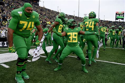 Oregon Football Ducks Lead The Country In Social Media Interactions
