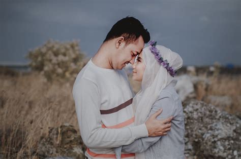 Konsep pernikahan outdoor, rizky billar pilih busana bergaya smart casual untuk hari bahagianya bersama lesti; 30+ Model Baju Prewedding Hijab - Fashion Modern dan Terbaru 2020 | PUSAT-MUKENA.COM Jual Mukena ...