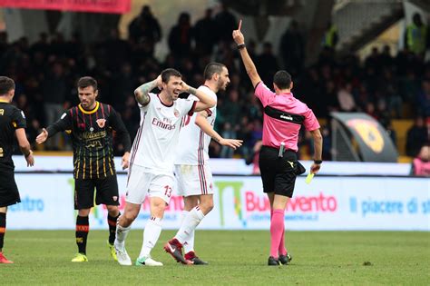 Tujuan dari ulasan terhadap suatu karya adalah untuk menunjukkan atau memberikan sudut pandang penulis terhadap suatu hal. Benevento Vs Milan 2017 / Ac Milan Vs Benevento Live ...