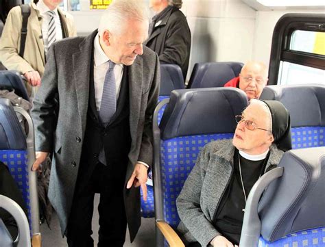 Pressekonferenz mit rüdiger grube (db, vorstandsvorsitzender) und ulrich weber (db, personalvorstand) zum bahnstreik. Besuch in der Region: Bahnchef Rüdiger Grube redet in ...