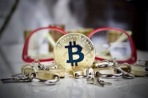 In fact, the popularity of this digital currency is one of its biggest advantages against other players in the market. How to Invest in Cryptocurrency: A Beginner's Guide ...