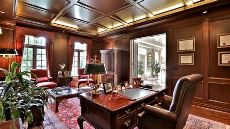 At the beginning of the 20th century no true mansion would have is an example of one family building surrounded by large houses on a single plot. 10,000 Square Foot Brick Georgian Mansion In Toronto ...
