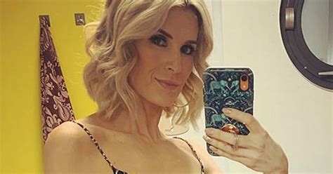 Hollyoaks Babe Sarah Jayne Dunn Pulls Up Mini Dress In Racy Mirror Snap
