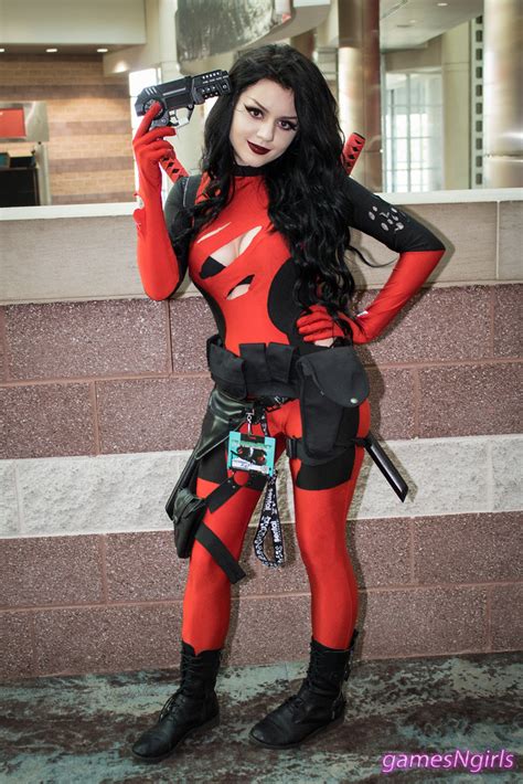 female deadpool costume