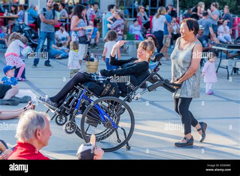 Wheelchair dance hi-res stock photography and images - Alamy