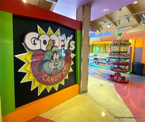 News Goofys Candy Company — With Mickey Krispy Treats Caramel Apples
