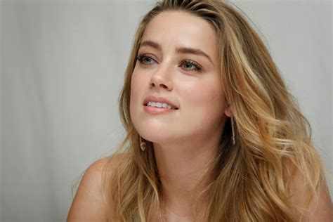 Amber Heard Wallpapers High Resolution And Quality Download