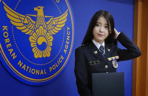 Criss Hallyu Iu 이유 Image Madness Honorary Police Officer Promotion