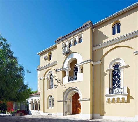 Norberto pires, phd altino loureiro, phd mechanical engineering department robotics laboratory university of dedicated to the memory of my father joaquim and to dina, rita, beatriz and olímpia. Rua Direita ≡ A originalidade da CCDR-c