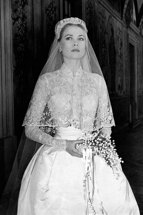 Grace Kellys Wedding Dress Had A Fascinating History With Ties To Her