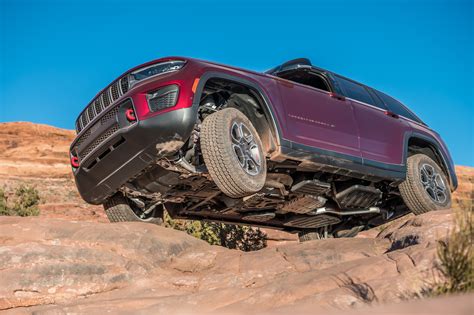 First Drive: We Trail-Tested the 2022 Jeep Grand Cherokee in Moab