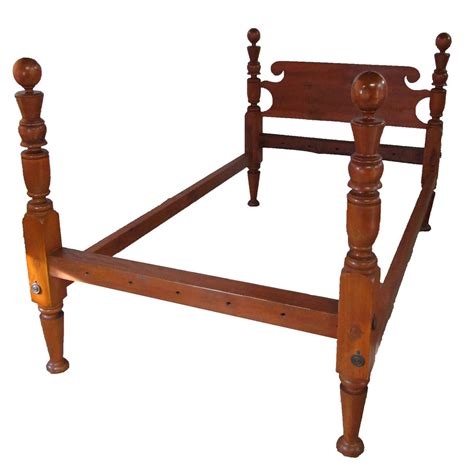 18th Century Federal Period Cannonball Four Poster Bed In The Sheraton Bay Colony Antiques
