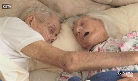 Couple Wed For 75 Years Fulfill Dying Wish And Die Together Hand In