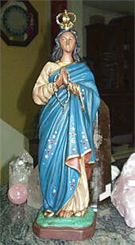 Lugar de peregrinação na camargue, no sul da frança. Perséfone no Reino de Hades: Os Milagres de Santa Sara Kali