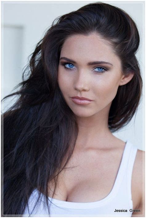 26 coole braune haare blaue augen top 2020 dark hair blue eyes dark hair brunette blue eyes