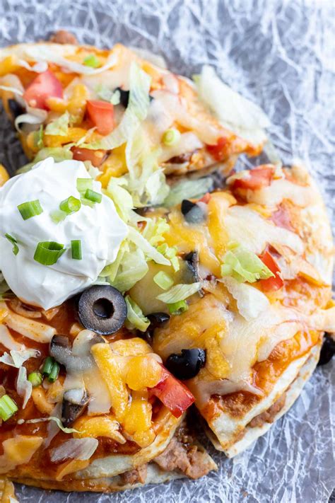 TACO BELL MEXICAN PIZZA RECIPE + WonkyWonderful