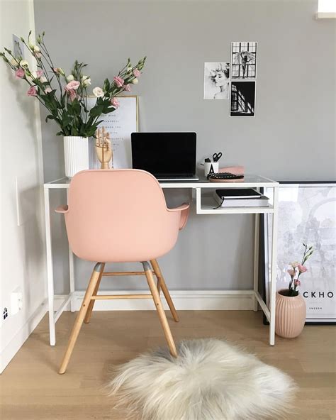Find the perfect home office furnishings at hayneedle, where you can buy online while you explore our room designs and curated looks for tips, ideas & inspiration to help you along the way. Pin em Design