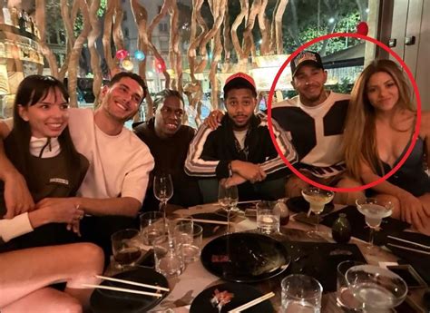 F Driver Carlos Sainz Set Lewis Hamilton And Shakira Up As The Pair Spend Time Together