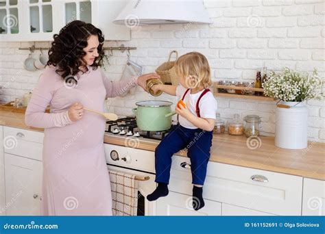 russian mom son kitchen telegraph
