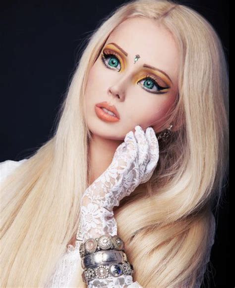 Photos Without Makeup Human Barbie Valeria Lukyanova Actually Looks