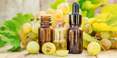 Containing antioxidants that are able to block the dht. 5 Amazing Grapeseed Oil Benefits and Uses for Your Skin