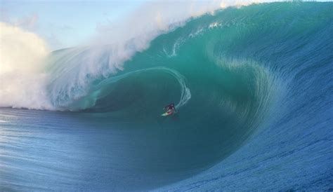 Keala Kennelly Calls Out Inequality In Women S Big Wave Surfing The