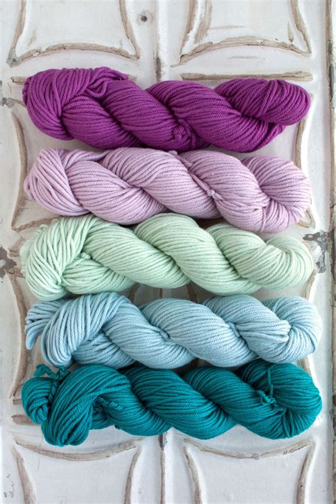 The Yarn For Manatawna Scarf Kit Includes 5 Skeins Of O Wash Chunky 1
