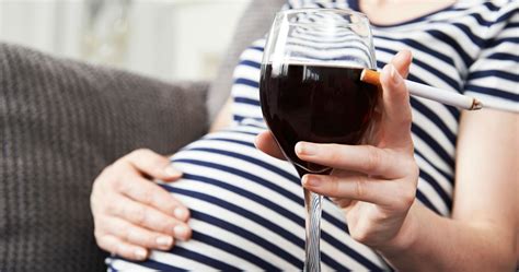 Survey Finds 1 In 9 Women Drink While Pregnant