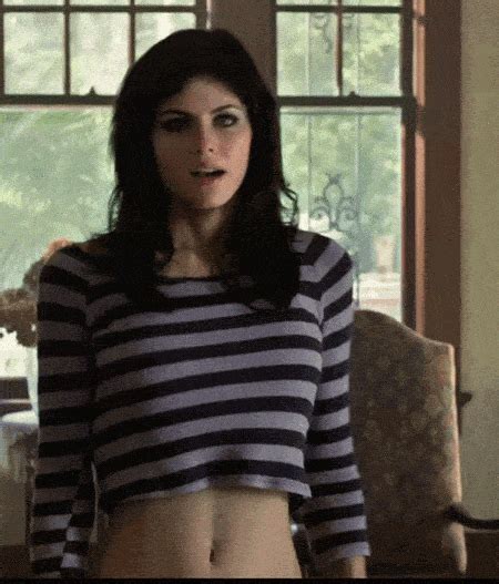 Alexandra Daddario Em S — Blog Os Profanos