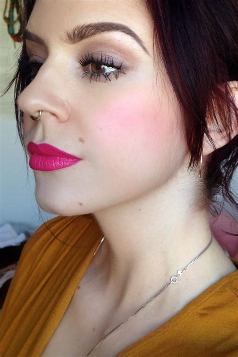 The Perfect Bright Pink Lipstick Make Up Madeau Bright Pink Lipsticks Pink Lipstick
