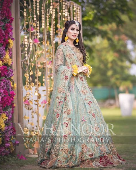 beauty queen ayeza khan stunning looks in new bridal photo shoot dailyinfotainment