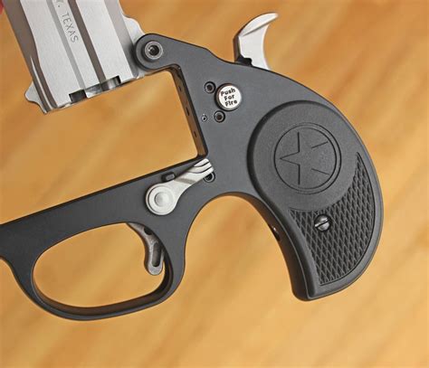 Review Bond Arms Stinger Derringer Guns In The News