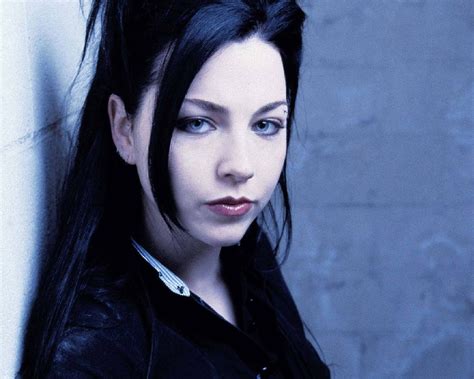 Amy Lee revela para quien escribió Bring me to Life