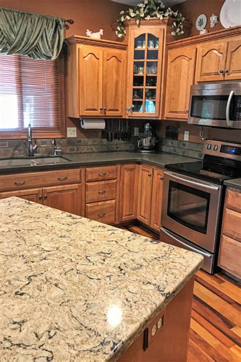 When choosing your kitchen countertop, you'll want to think of your greater aesthetic and vibe you're going for with your. 64+ Awesome and Useful quartz kitchen countertops design ...