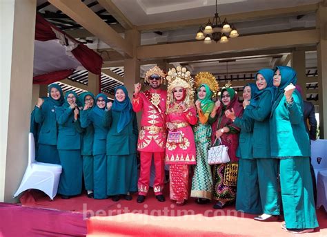 Baju Adat Nusantara Warnai Upacara Detik Detik Proklamasi Di Ponorogo