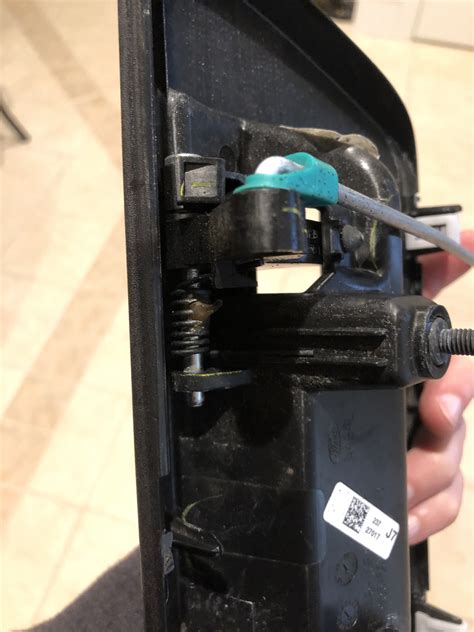 How To Remove Tailgate Handle From Surround Ford F150 Forum