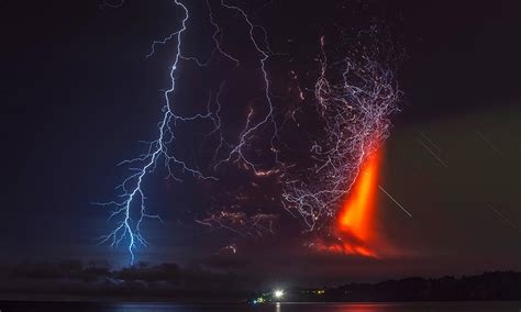 1920x1080 Resolution Blue And White Lightning Calbuco Volcano