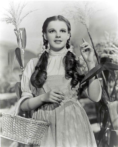 Dorothy In Grayscale Wizard Of Oz Movie Judy Garland Wizard Of Oz