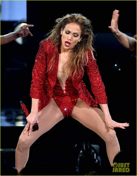 Photo Jennifer Lopez Iggy Azalea Booty Performance Amas