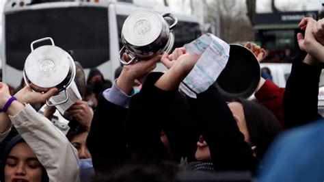 turkish police on women s protest “pots and pans ‘dangerous implements “ medya news