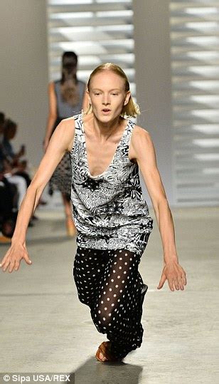 Model Tumbles On Runway At Thakoons New York Fashion Week Show Daily