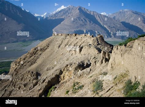 Hindu Kush Mountain Hi Res Stock Photography And Images Alamy