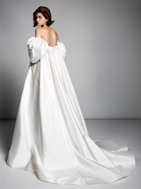 Puffy Sleeve Wedding Dresses Are Back Styles That Feel Modern Fresh Brides Most