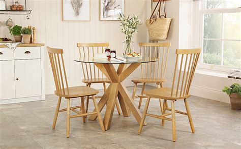 Hatton Round Oak And Glass Dining Table With 4 Pendle Chairs