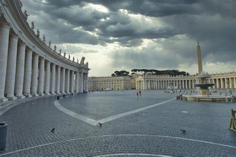 Piazza San Pietro In Rom Vatican Editorial Photo Image Of Belief